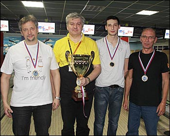 Победительница зимней Лиги Чемпионов 2013 по боулингу команда ORANGE